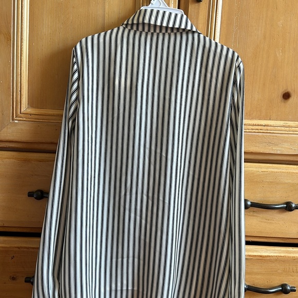 CHARMING CHARLIE blouse. Only worn on a couple of occasions. Striped - Picture 4 of 4